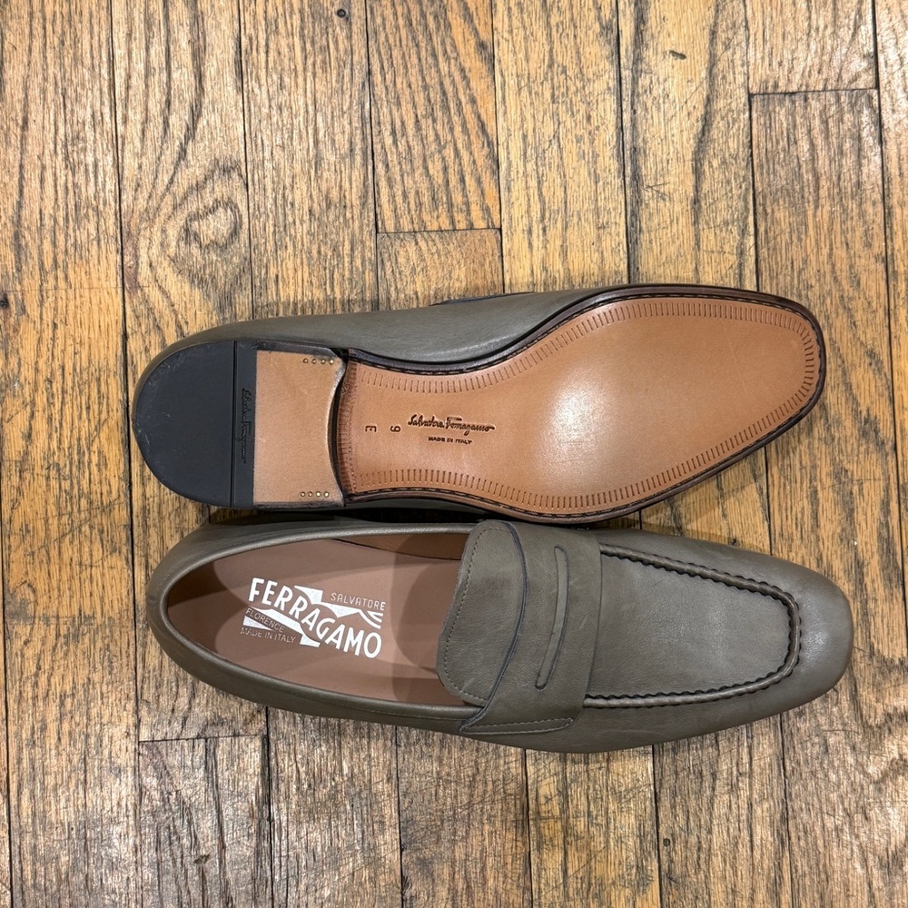 Salvatore Ferragamo Men's Gray Loafers - Picture 4 of 4